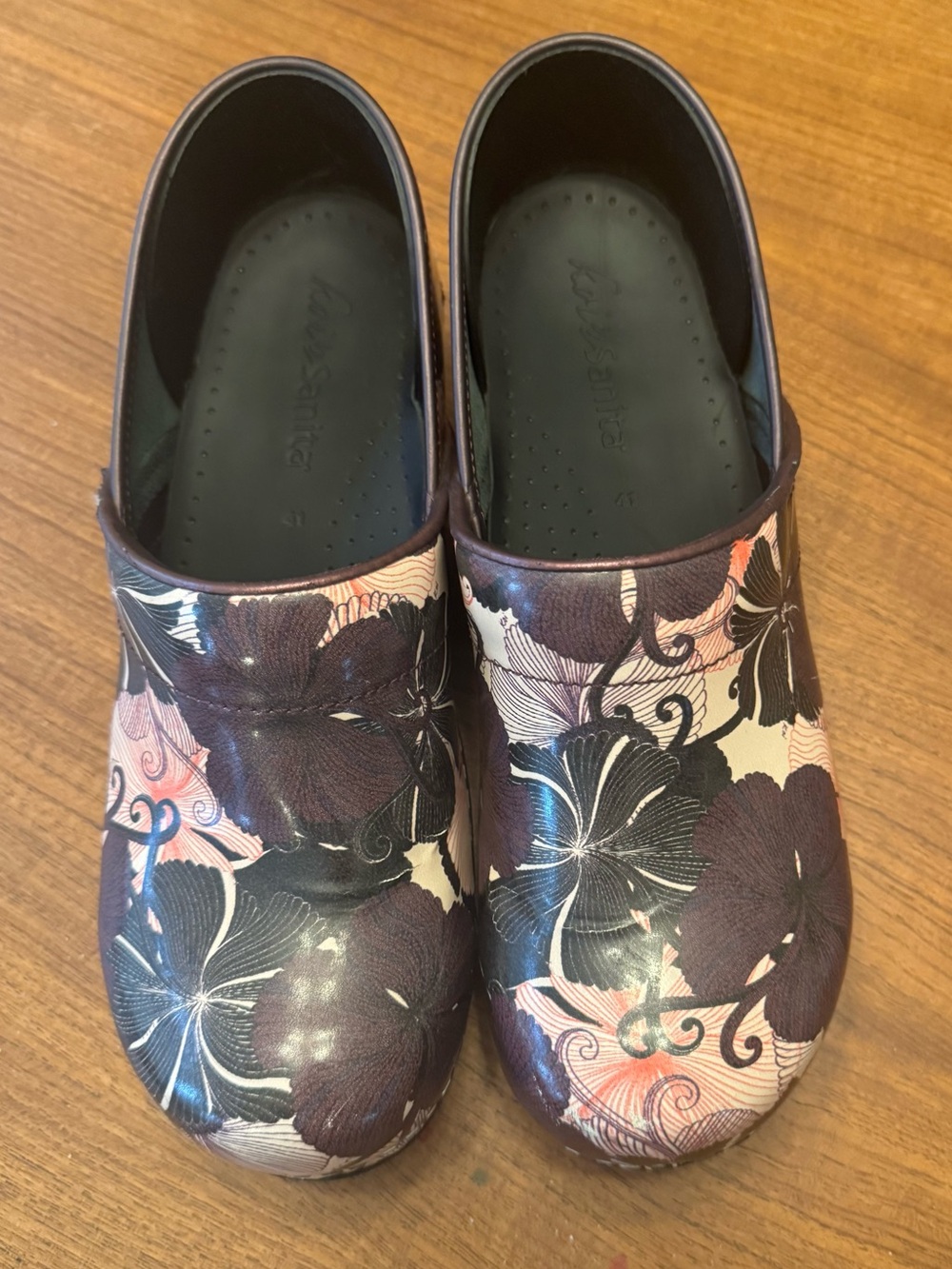 Sanita Shoes Womens 41 Pro Floral Print Mules Clogs Purple Black Patent Leather